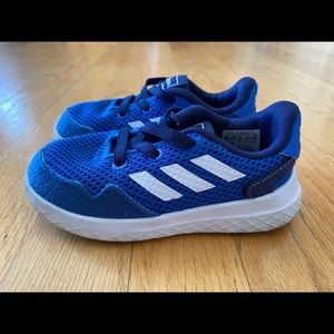 Toddler boys running shoes